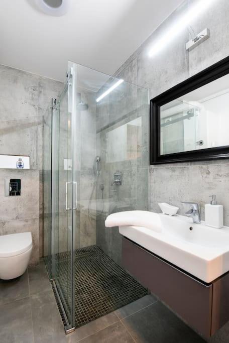 Pionierow 6 33 Apartmán